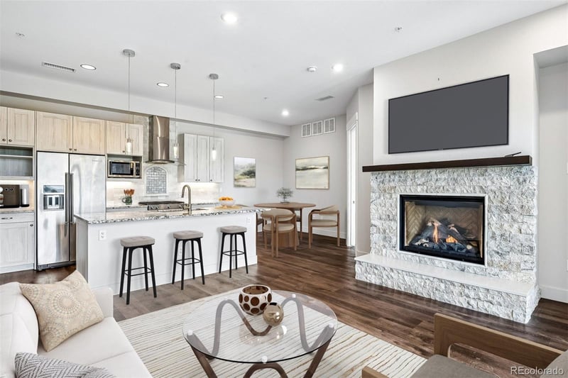 4885 Monaco St #207, Denver, CO 80237