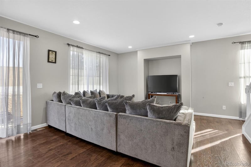 10968 Dayton Way, Commerce City, CO 80640