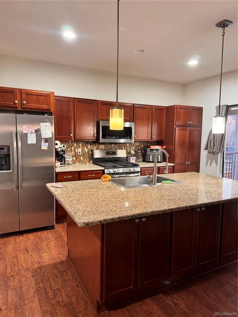 11060 Richfield Cir, Commerce City, CO 80022