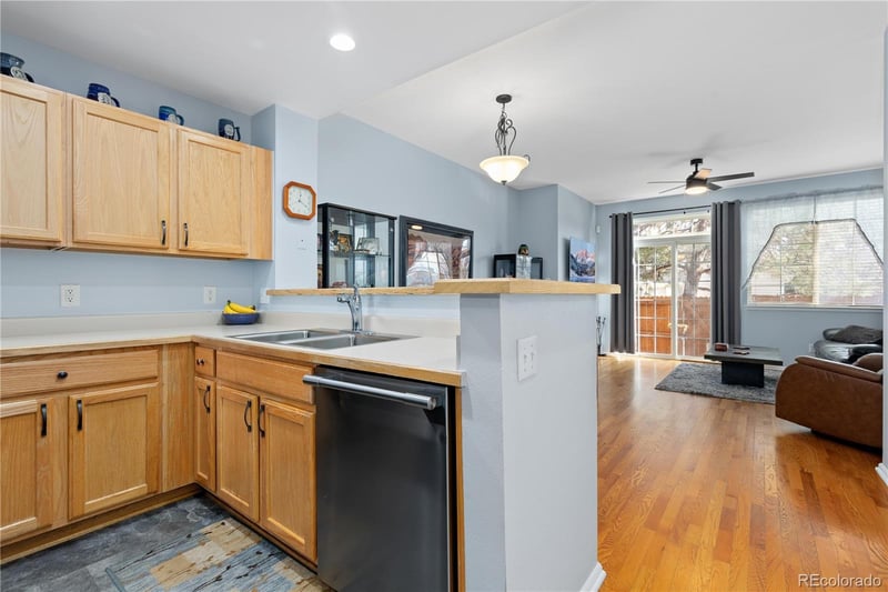 9043 Phillips Dr, Littleton, CO 80128