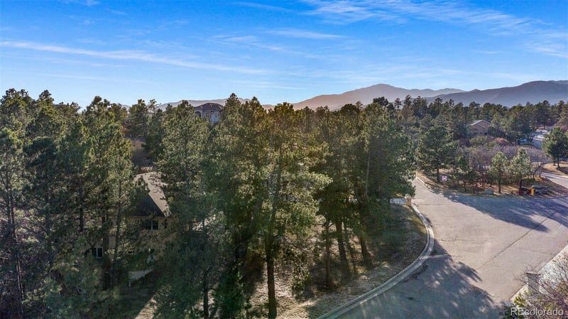 7405 Winding Oaks Dr, Colorado Springs, CO 80919