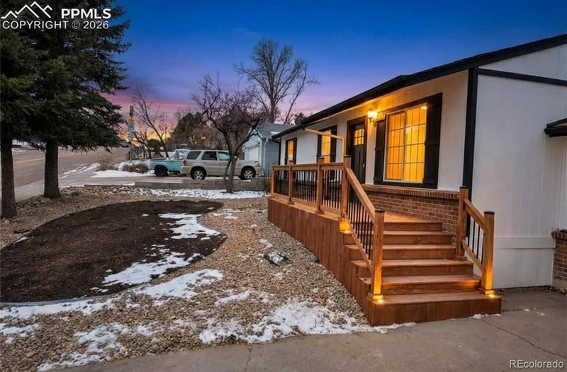 995 Oakwood Dr, Castle Rock, CO 80104