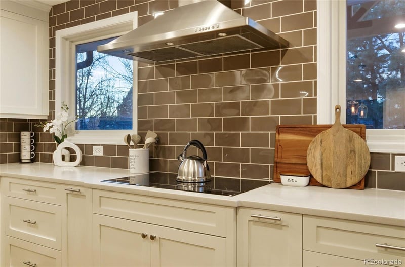 7157 Adams Cir, Centennial, CO 80122