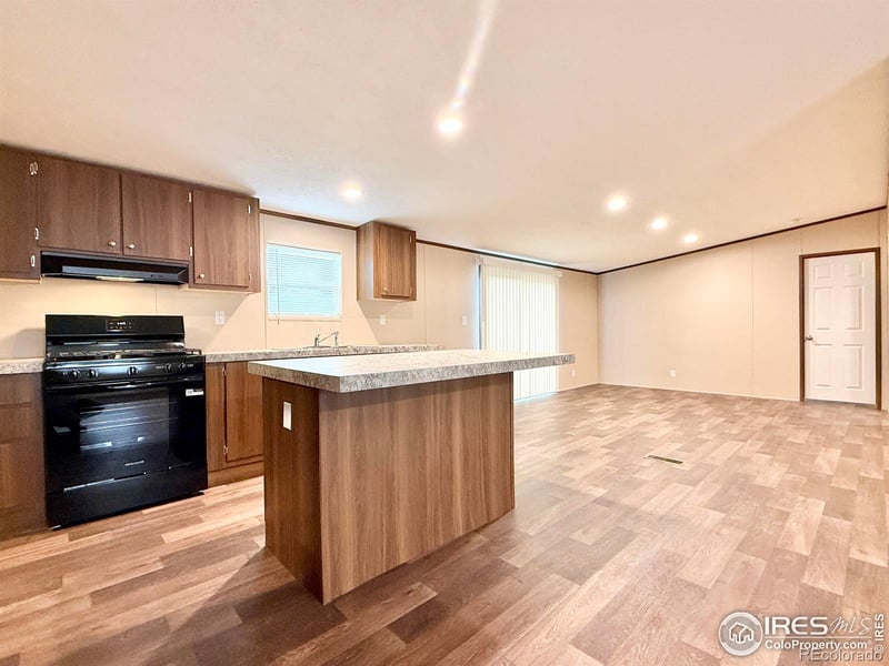 125 Birch St, Log Lane Village, CO 80705