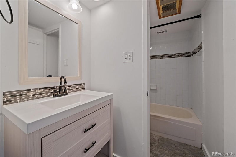 888 N Logan St #4F, Denver, CO 80203