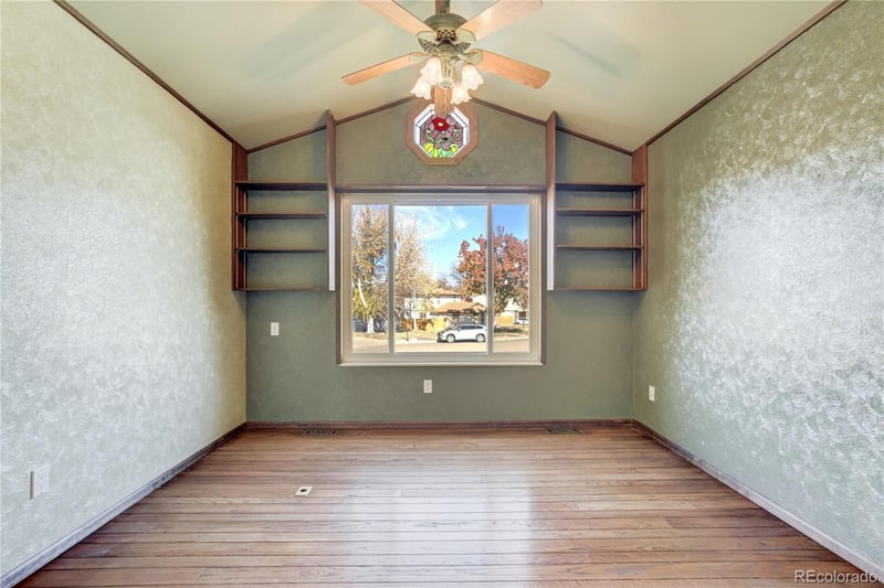 6 Strawflower Ct, Pueblo, CO 81001