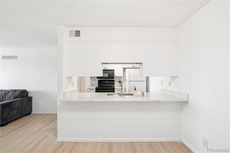 539 Wright St #305, Lakewood, CO 80228