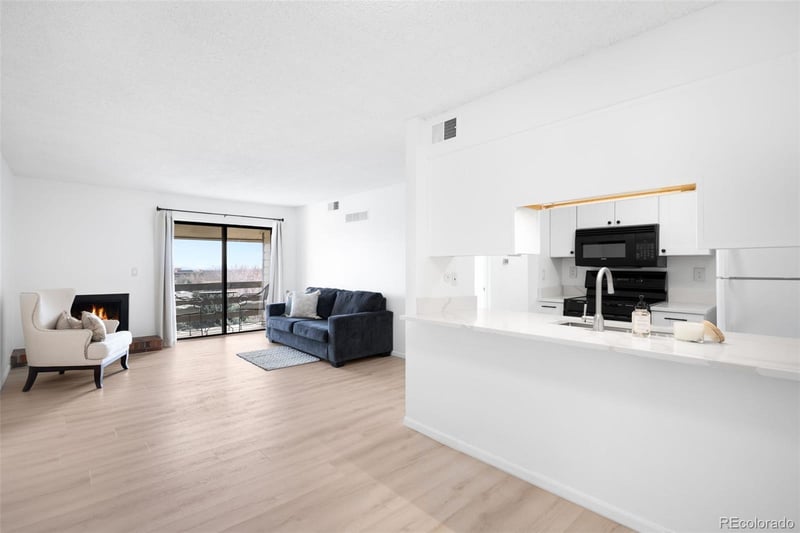 539 Wright St #305, Lakewood, CO 80228