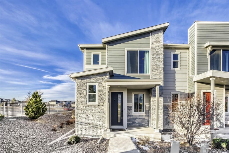 23626 5th Pl, Aurora, CO 80018