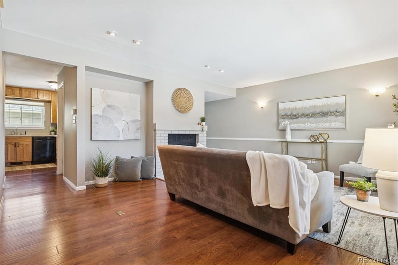 7178 Bentley Cir, Centennial, CO 80112