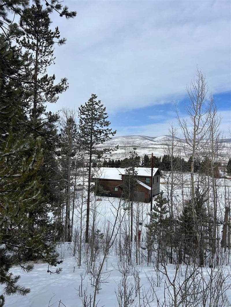 Mustang Trl, Grand Lake, CO 80447
