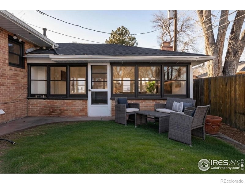 6 Sunset Cir, Longmont, CO 80501