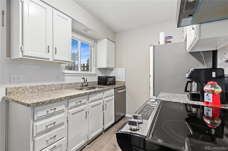 2297 S Jasper Way #B, Aurora, CO 80013