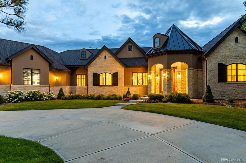 5899 Green Oaks Dr, Littleton, CO 80121