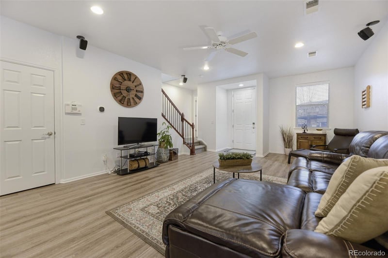 13636 E Weaver Pl, Englewood, CO 80111