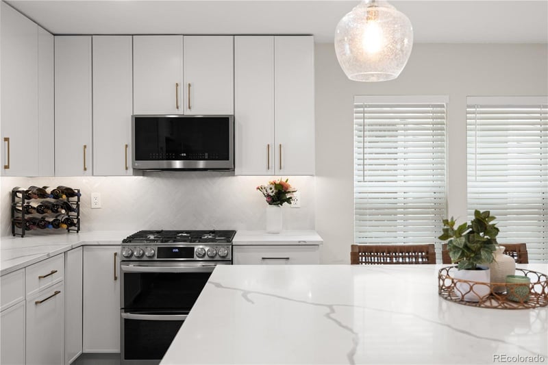 6060 Hinsdale Ct, Centennial, CO 80112