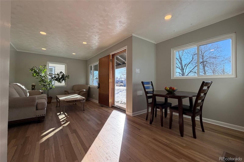 1942 Kenton St, Aurora, CO 80010