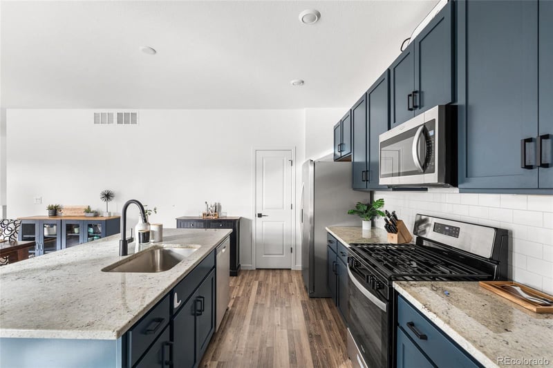 27540 Cedar Pl, Aurora, CO 80018