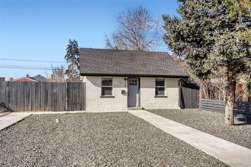 1525 Roslyn St, Denver, CO 80220