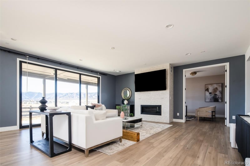 9241 Star Streak Cir, Littleton, CO 80125