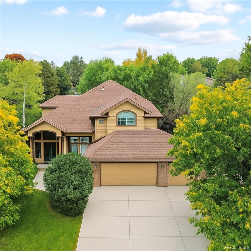 3020 S Newcombe Way, Lakewood, CO 80227