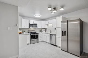 650 S Alton Way #10A, Denver, CO 80247