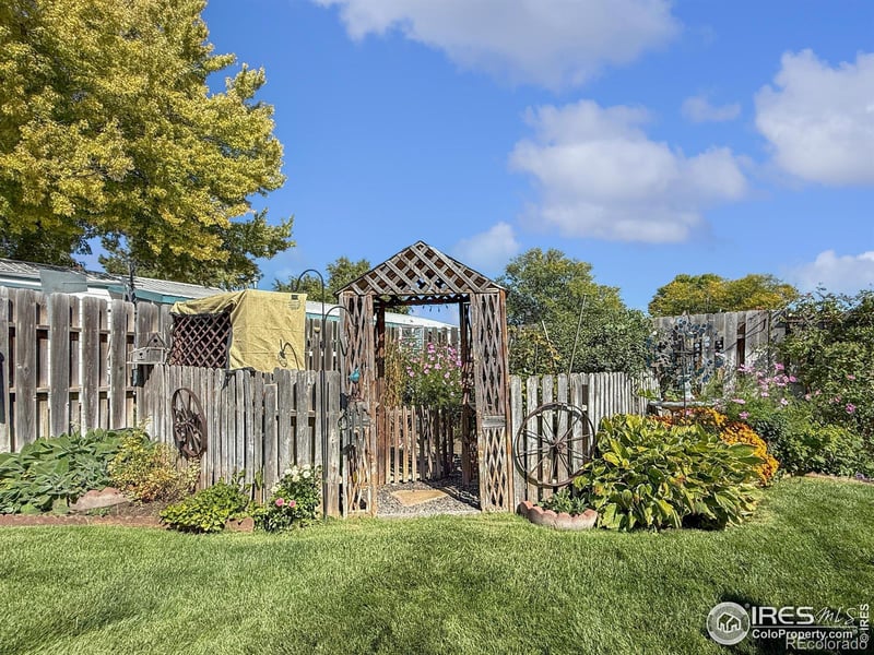 327 Emerson St, Holyoke, CO 80734