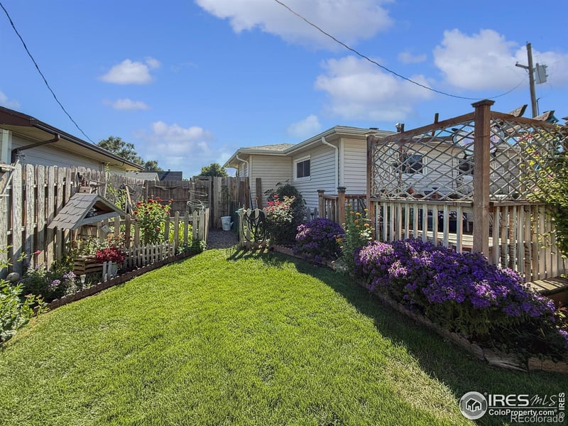 327 Emerson St, Holyoke, CO 80734