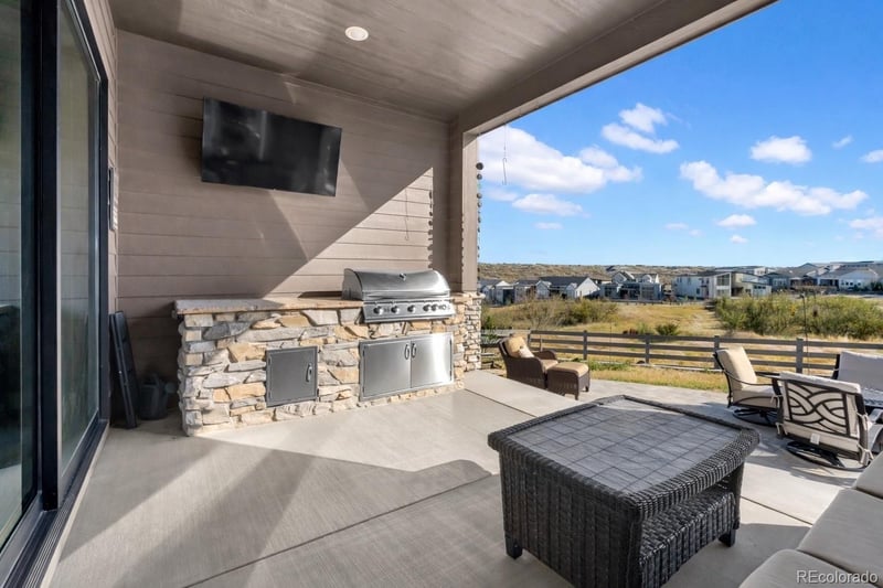 2104 Bellcove Dr, Castle Pines, CO 80108