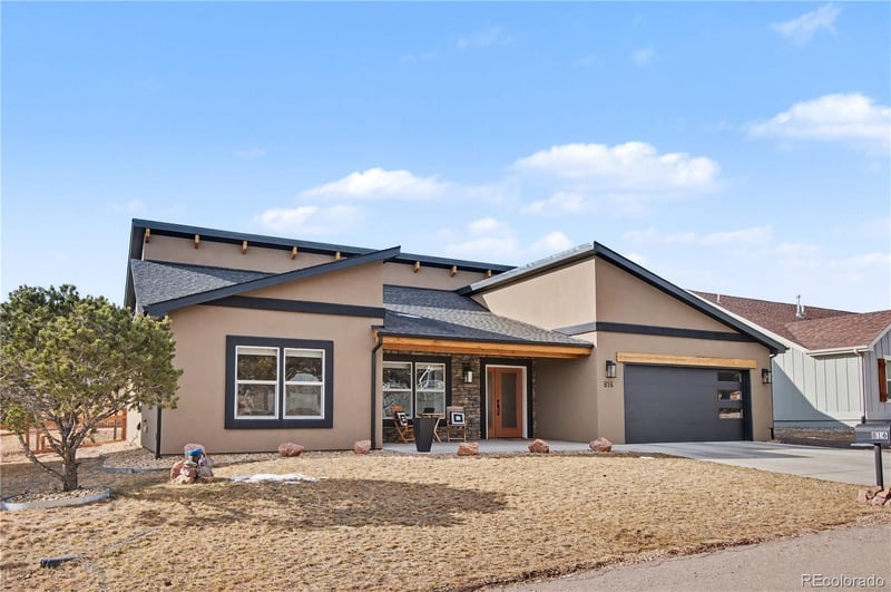 816 Meadow Ln, Palmer Lake, CO 80133