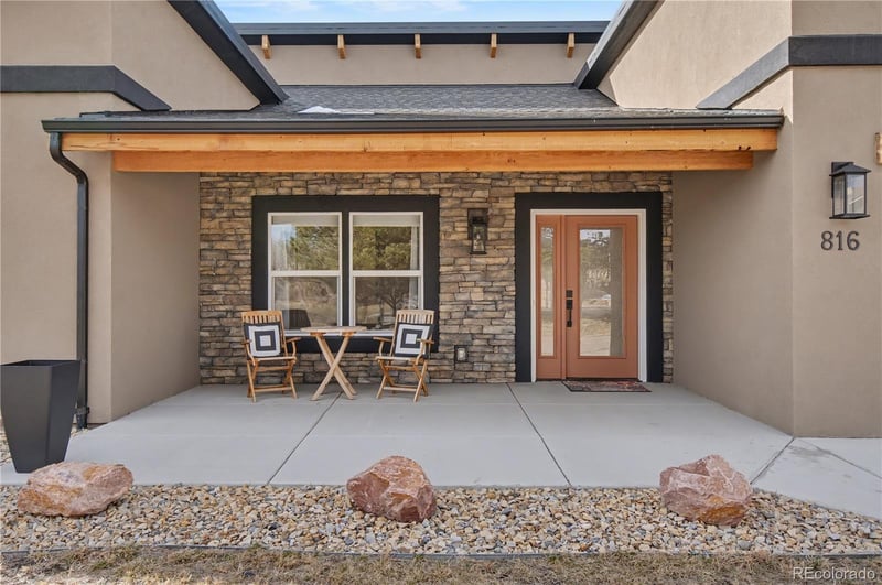 816 Meadow Ln, Palmer Lake, CO 80133
