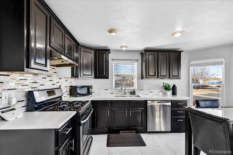 689 Willow Dr, Brighton, CO 80603