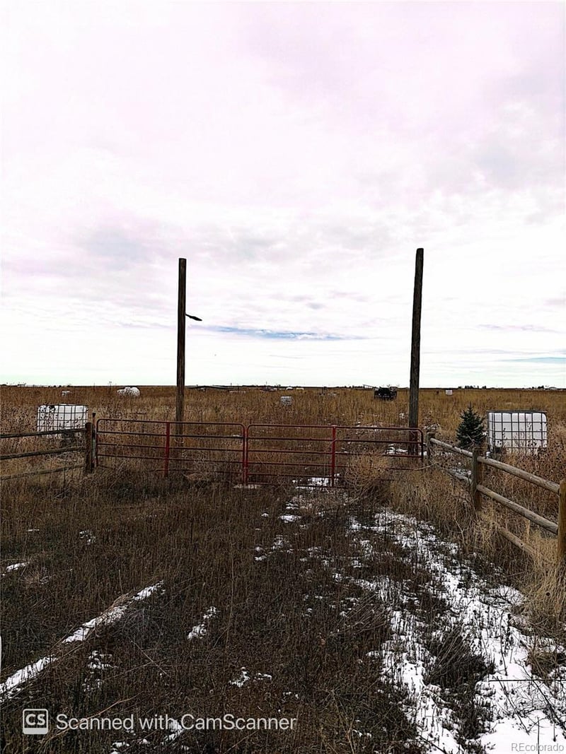 47790 E 72nd Ave, Bennett, CO 80102