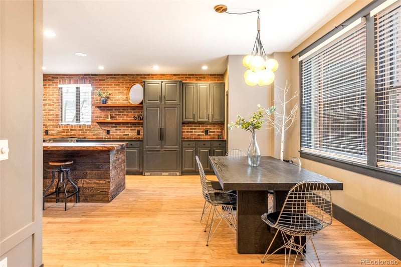 943 Clarkson St, Denver, CO 80218