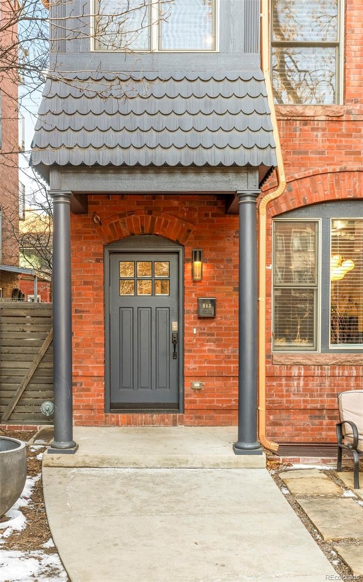 943 Clarkson St, Denver, CO 80218