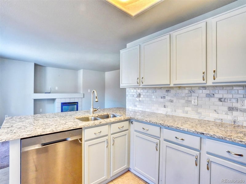 11727 Oswego St, Commerce City, CO 80640