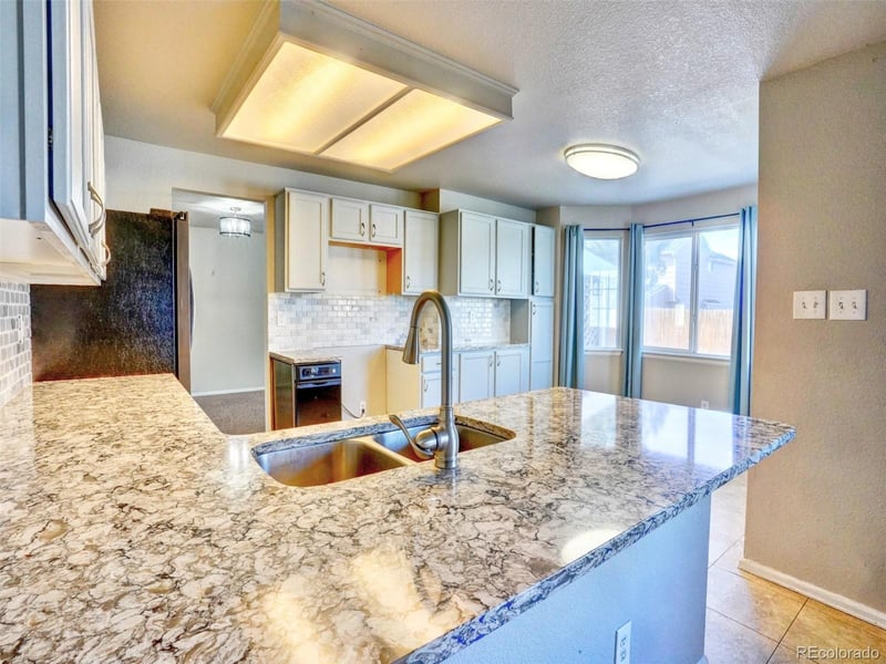 11727 Oswego St, Commerce City, CO 80640