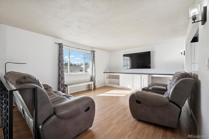 219 Dianna Dr, Lone Tree, CO 80124