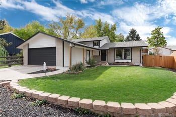 7641 Wellington St, Centennial, CO 80122