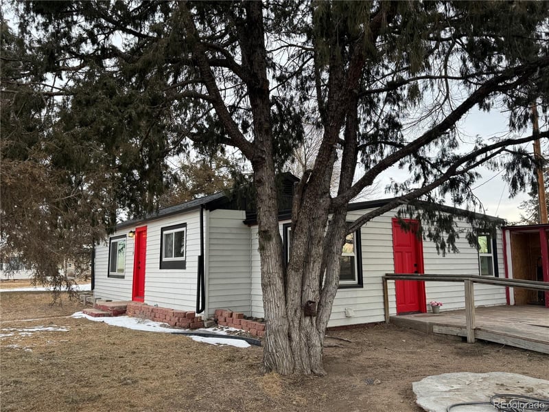 118 Dye St, Roggen, CO 80652