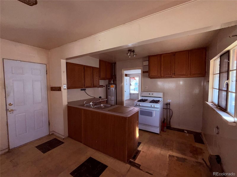 435 Perry St, Denver, CO 80204