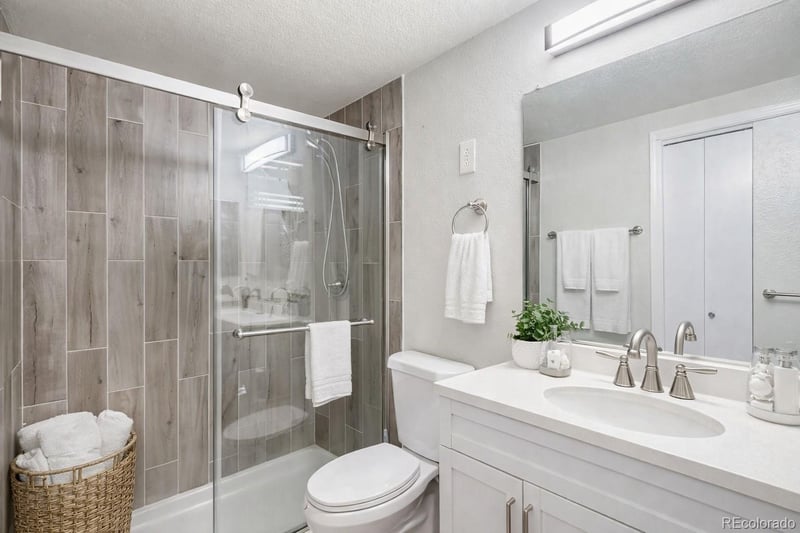 14414 Colorado Dr #102, Aurora, CO 80012