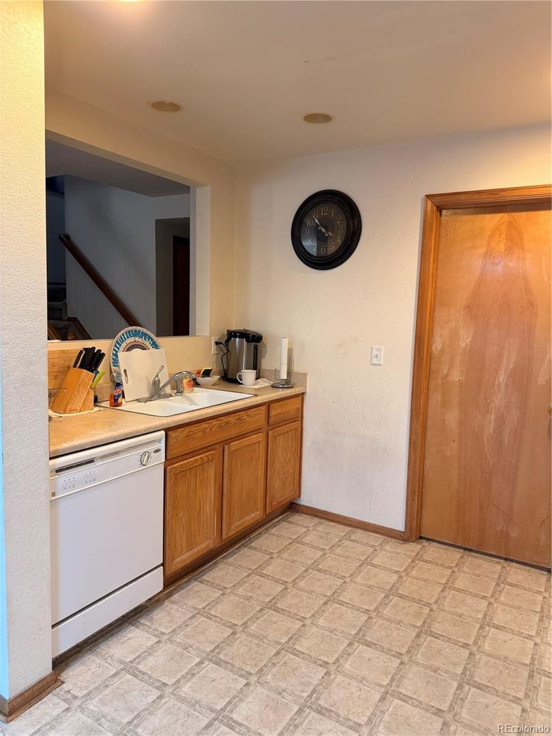7924 Kalispell Way, Englewood, CO 80112