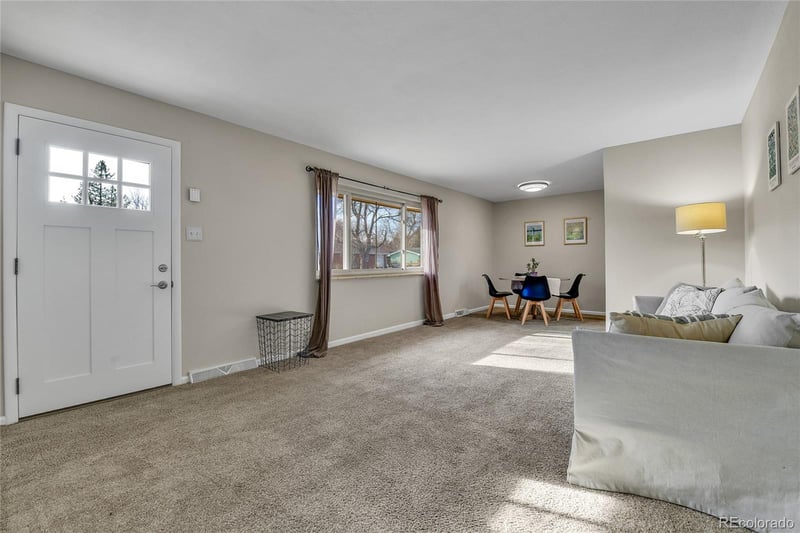 398 Queen Cir, Lakewood, CO 80226