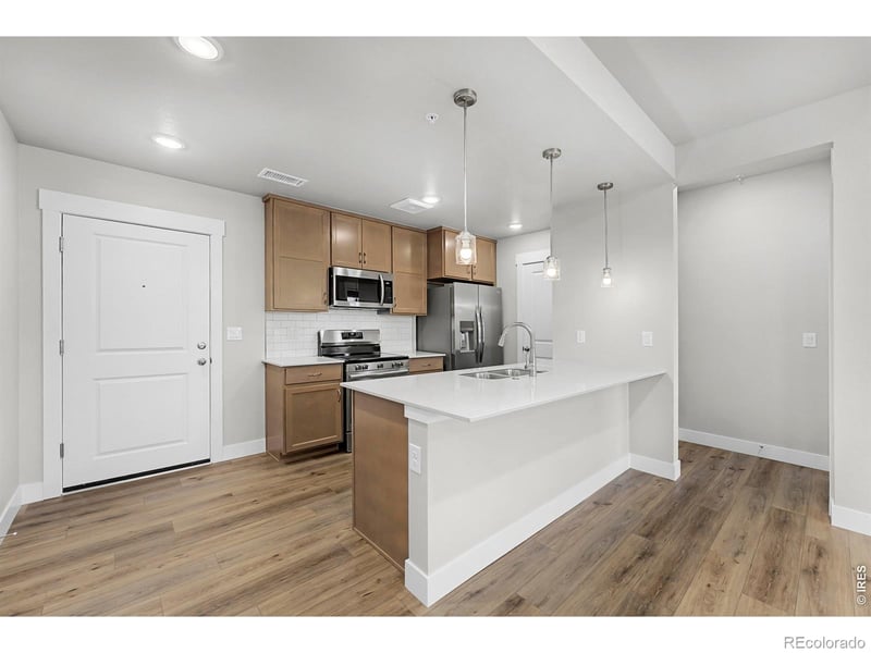 265 High Point Dr #205, Longmont, CO 80504