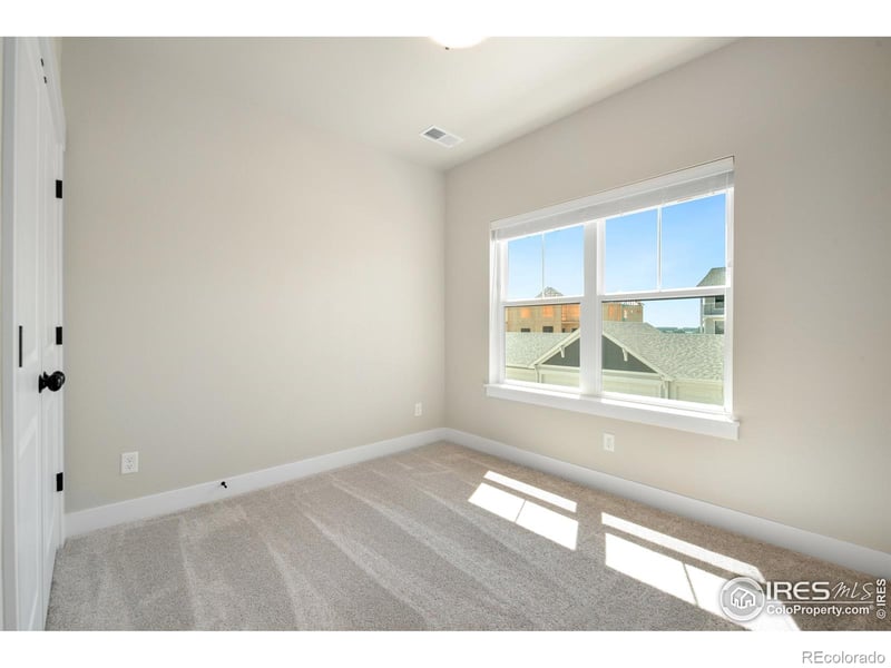 4210 Vulcan Creek Dr #307, Loveland, CO 80538