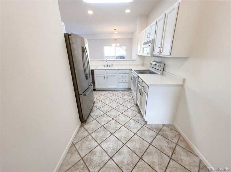 12113 2nd Dr, Aurora, CO 80011