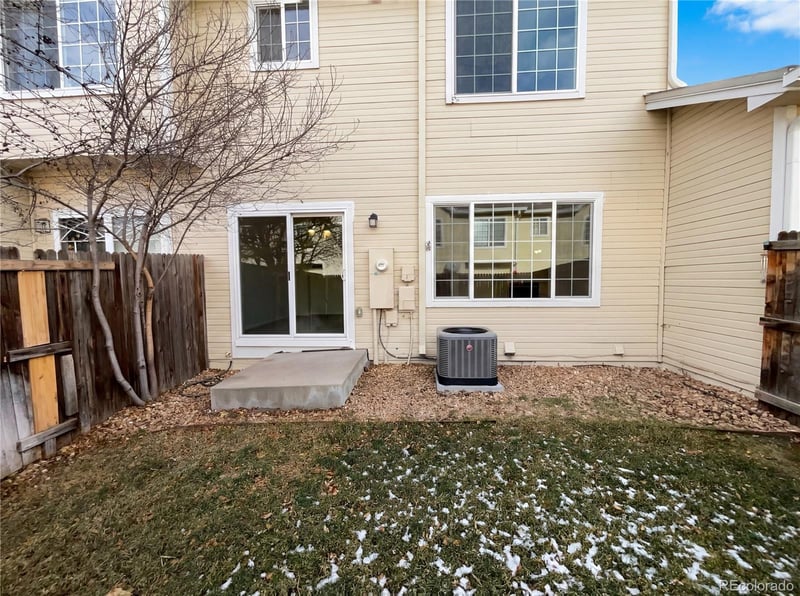 12113 2nd Dr, Aurora, CO 80011