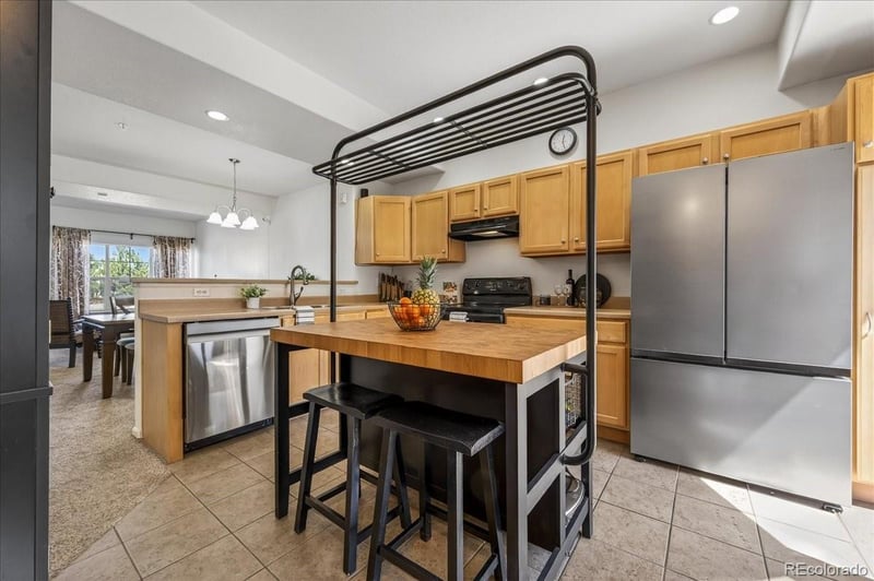 18767 Yale Cir #B, Aurora, CO 80013