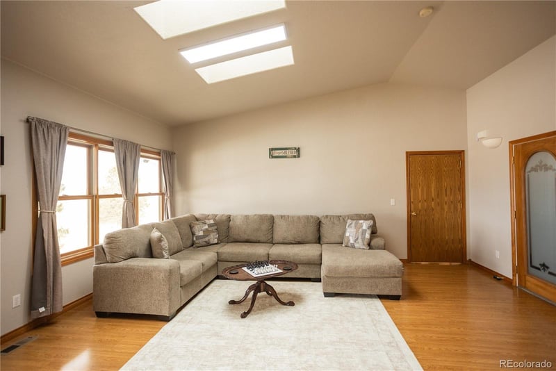 18050 Quarterhorse Ln, Colorado Springs, CO 80908